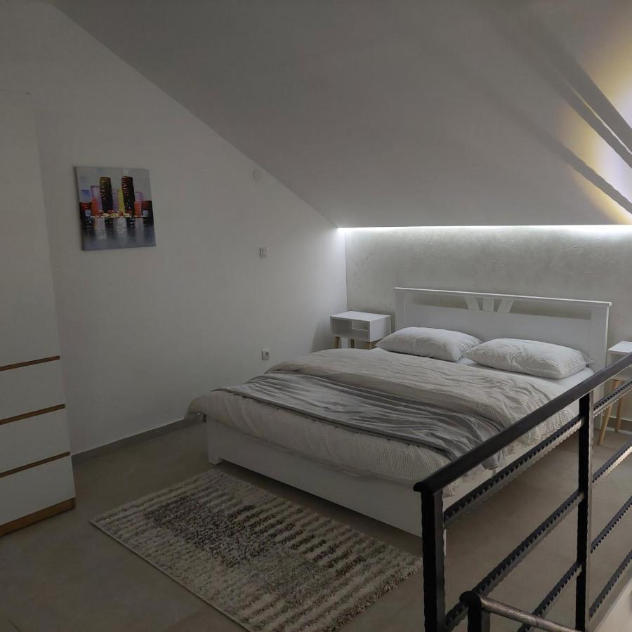 Apartman Lux Jelena Surčin 外观 照片