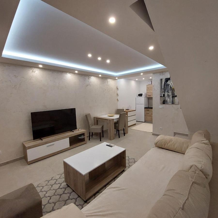 Apartman Lux Jelena Surčin 外观 照片