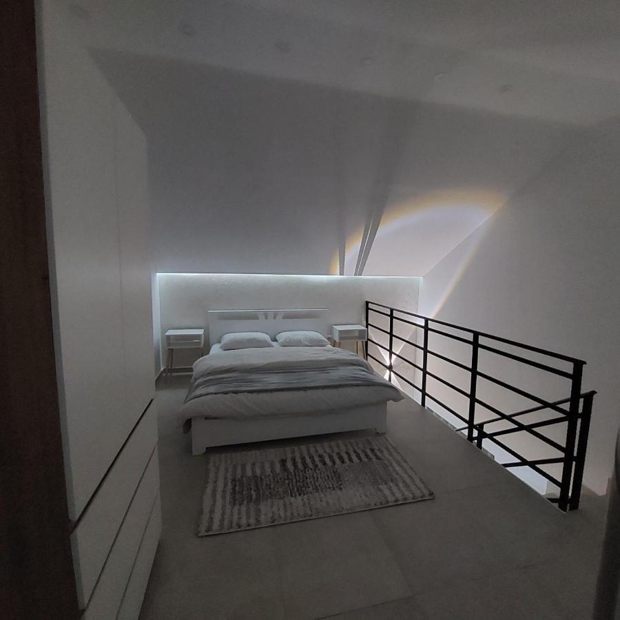 Apartman Lux Jelena Surčin 外观 照片